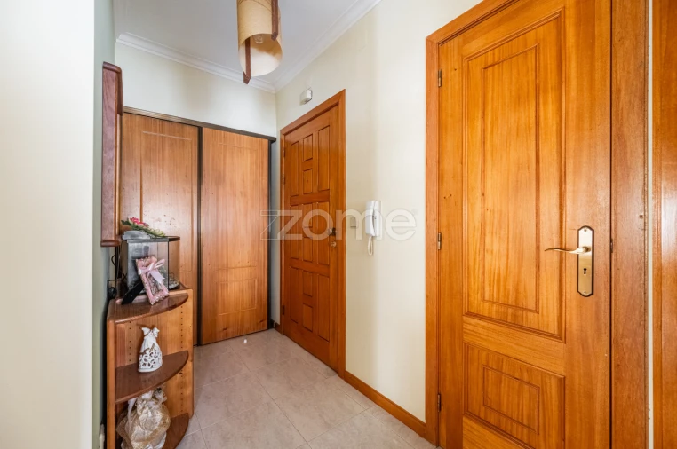 Apartamento T2 para Venda em Chafe Foto 4
