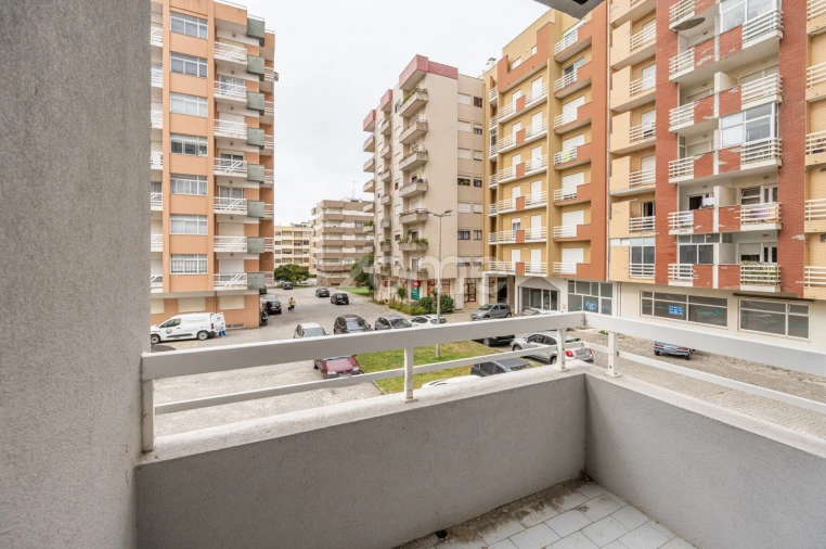 Apartamento T2 para Venda em Chafe Foto 17