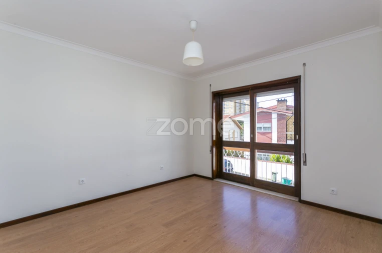 Apartamento T3 para Arrendamento em Cidade da Maia Foto 15