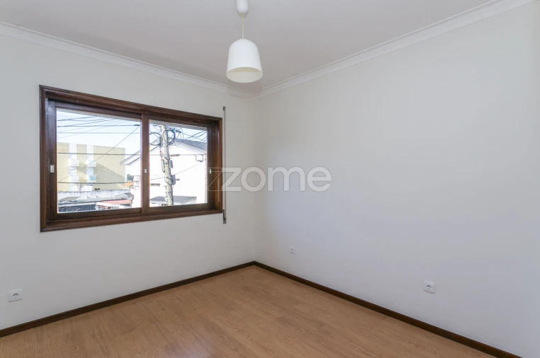 Apartamento T3 para Arrendamento em Cidade da Maia Foto 18