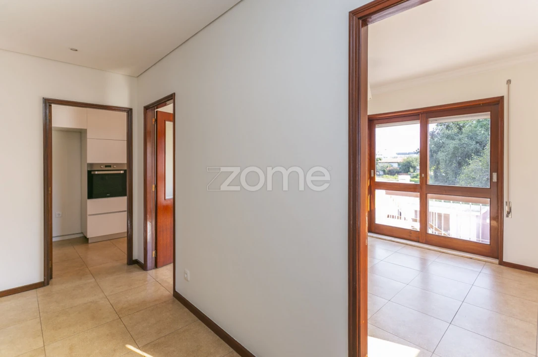 Apartamento T3 para Arrendamento em Cidade da Maia Foto 10