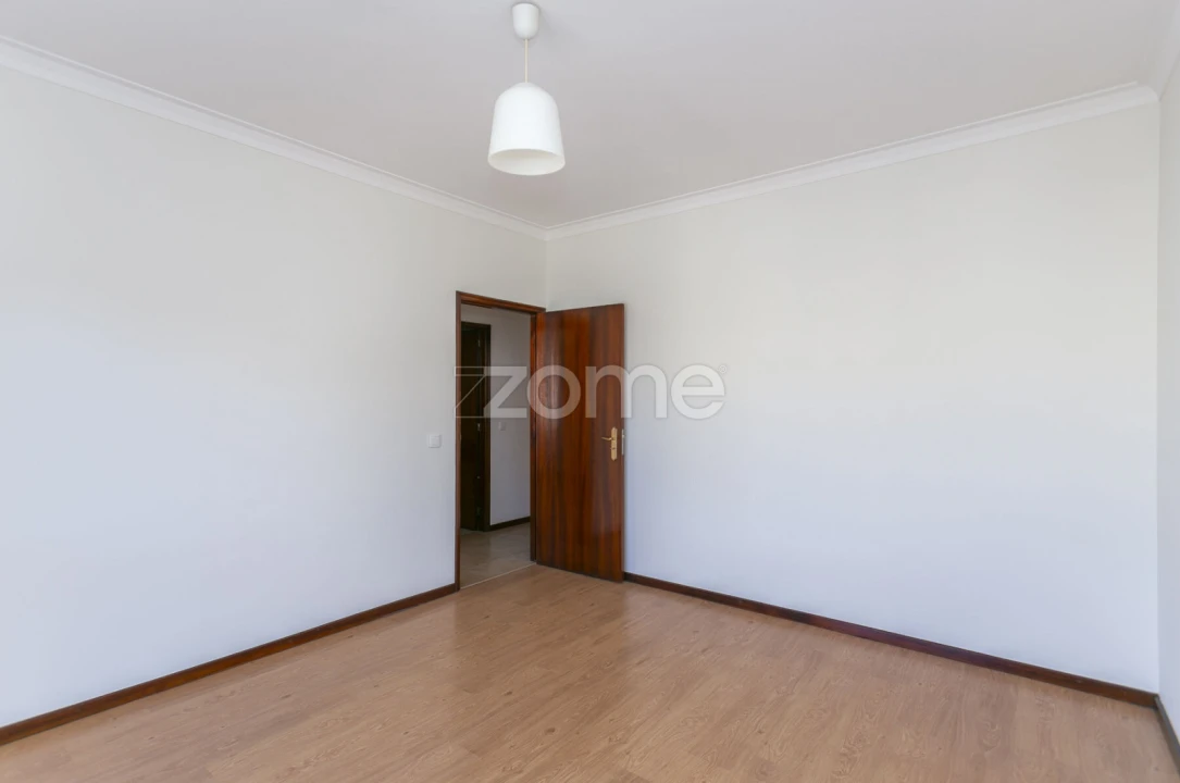 Apartamento T3 para Arrendamento em Cidade da Maia Foto 16