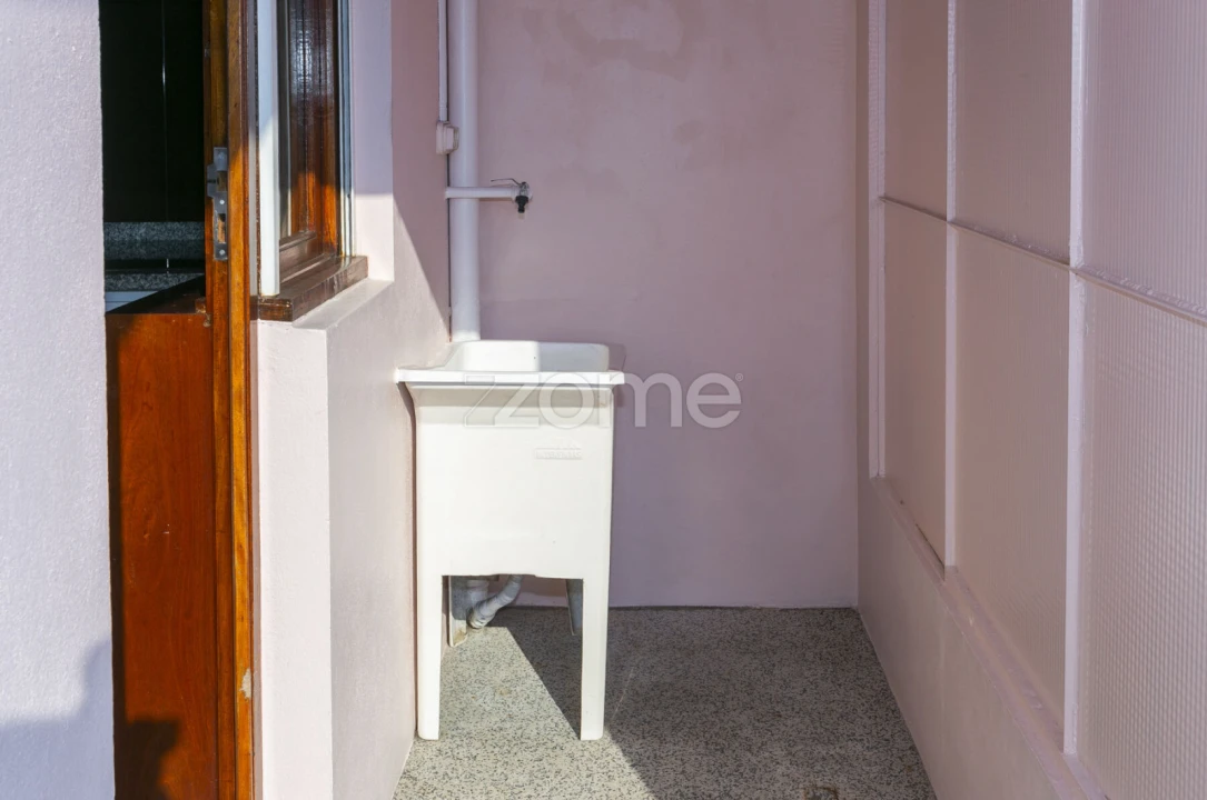 Apartamento T3 para Arrendamento em Cidade da Maia Foto 25