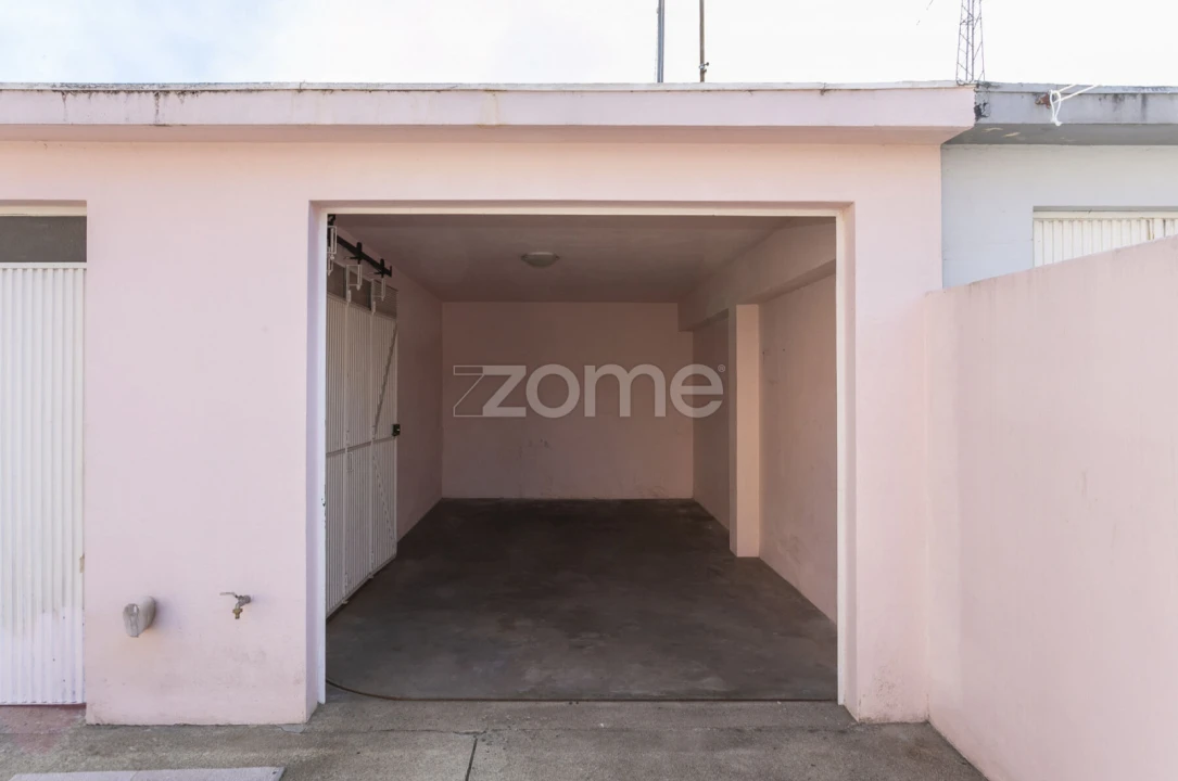 Apartamento T3 para Arrendamento em Cidade da Maia Foto 28