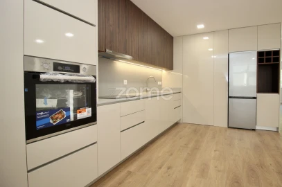 Apartamento T2 para Venda em São Vicente (Braga)