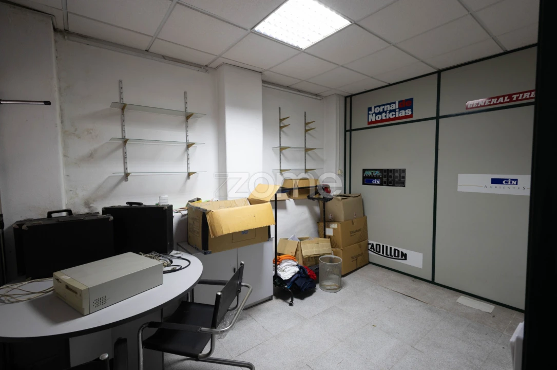 Escritório para Venda em Custóias, Leça do Balio e Guifões Foto 14