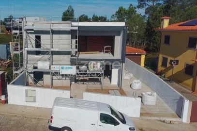 Moradia T3 para Venda em Seroa