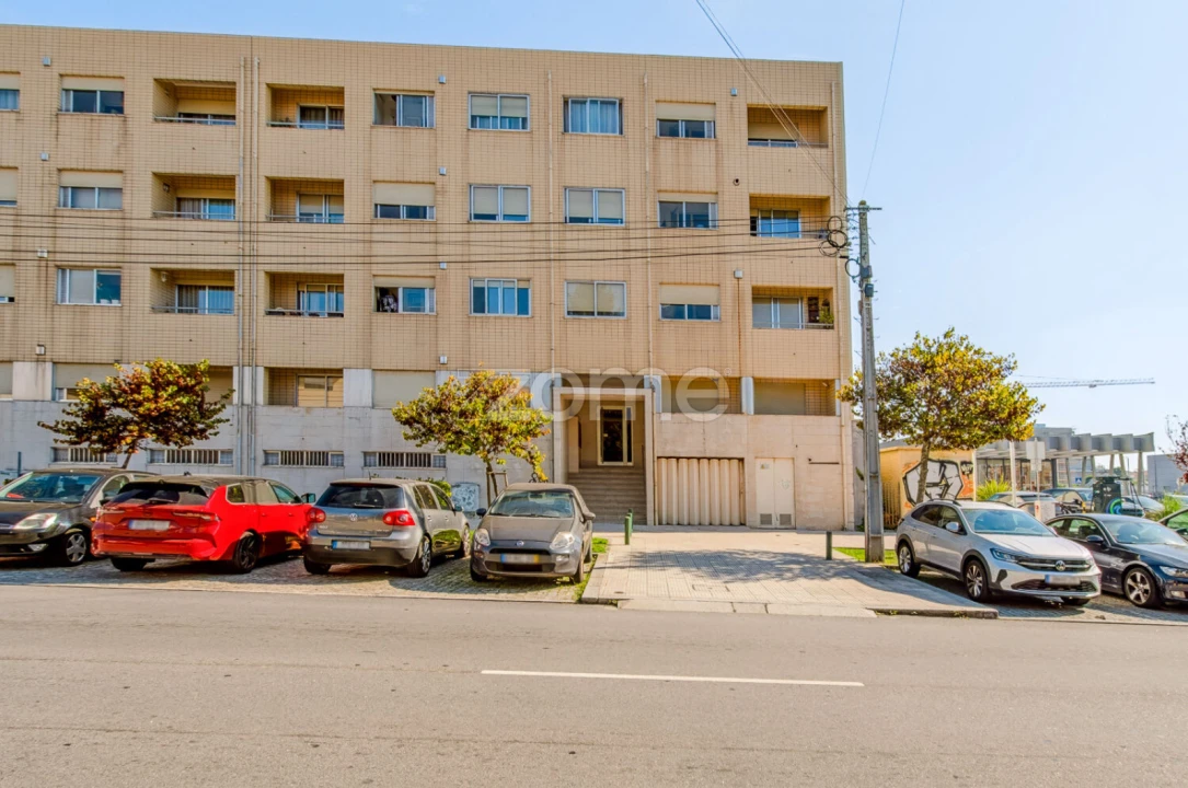 Apartamento T3 para Venda em São Mamede de Infesta e Senhora da Hora Foto 1