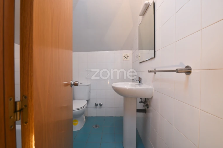 Apartamento T2 para Arrendamento em Avenidas Novas Foto 8
