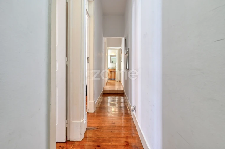 Apartamento T2 para Arrendamento em Avenidas Novas Foto 14
