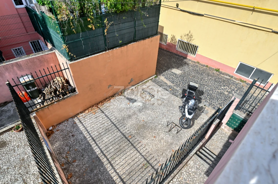 Apartamento T2 para Arrendamento em Avenidas Novas Foto 22