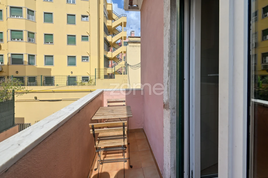 Apartamento T2 para Arrendamento em Avenidas Novas Foto 17