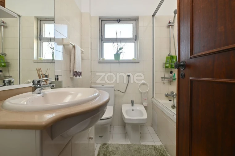 Apartamento T3 para Venda em São Domingos de Rana Foto 17