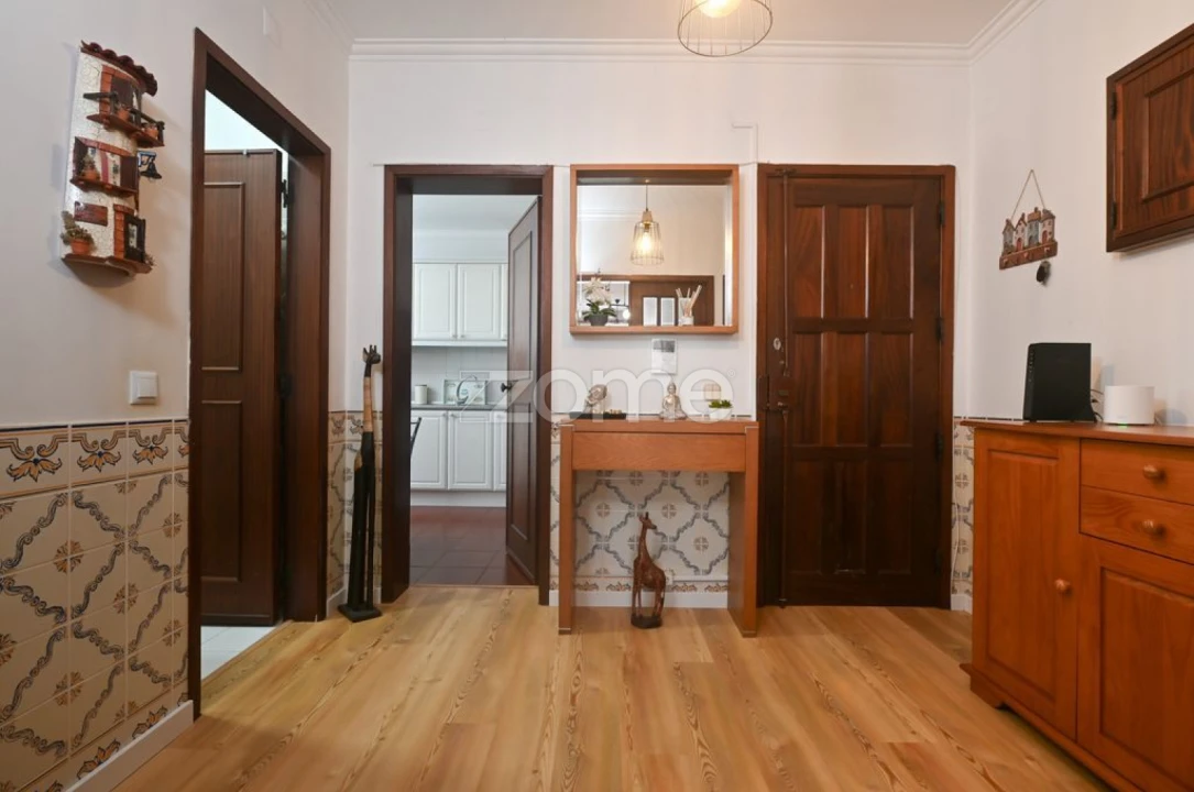 Apartamento T3 para Venda em São Domingos de Rana Foto 3