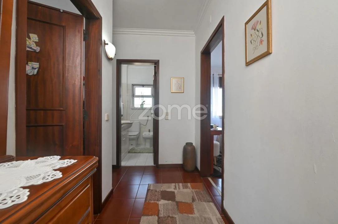 Apartamento T3 para Venda em São Domingos de Rana Foto 11