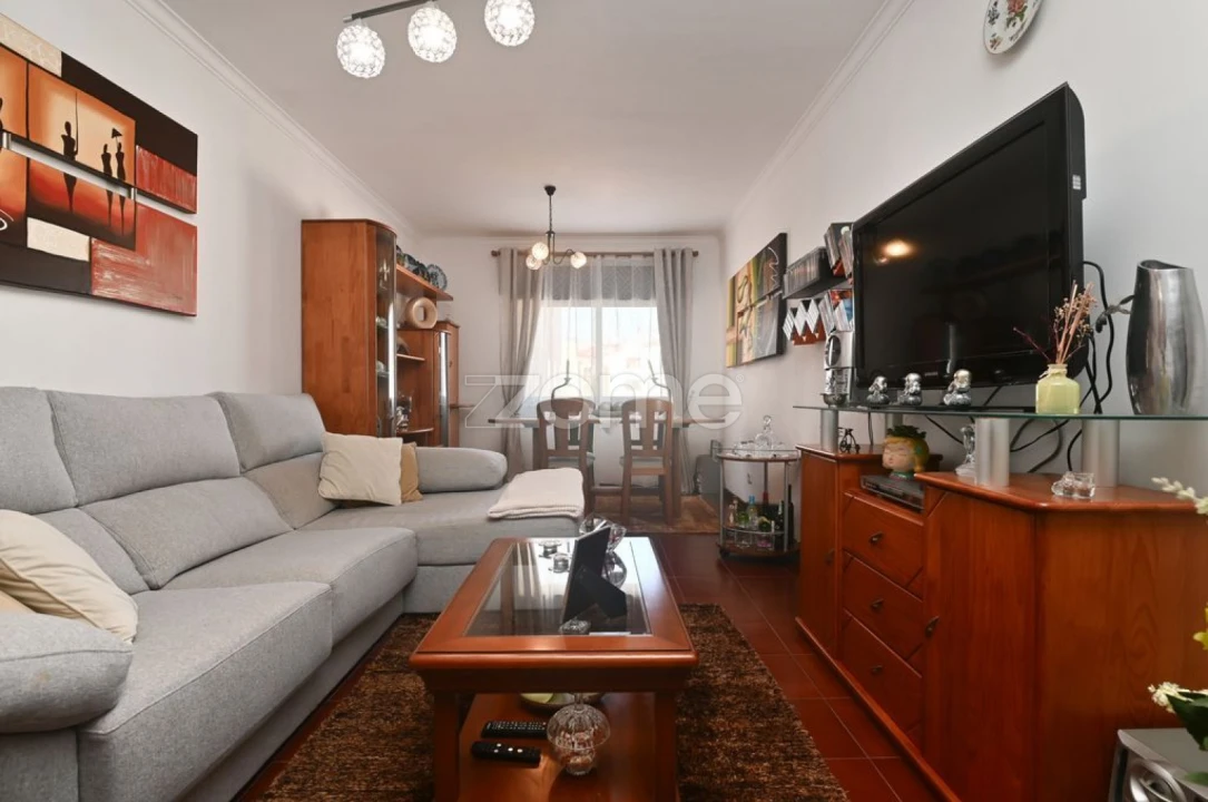 Apartamento T3 para Venda em São Domingos de Rana Foto 5