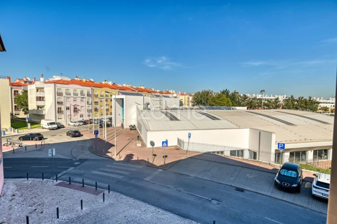 Apartamento T3 para Venda em São Domingos de Rana Foto 2