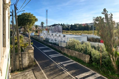 Moradia T8 para Venda em Dois Portos e Runa