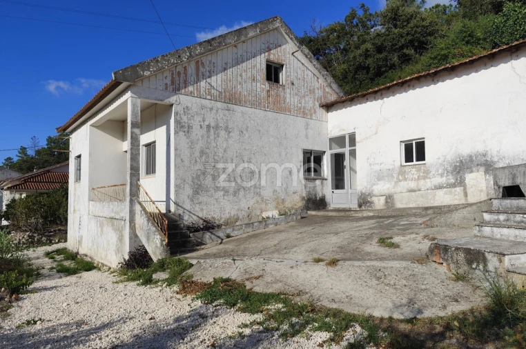 Moradia T3 para Venda em Porto de Mós - São João Baptista e São Pedro Foto 3