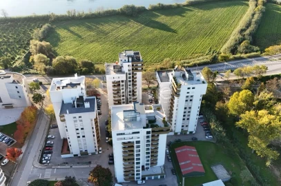 Apartamento T1 para Arrendamento em Santo Antonio dos Olivais