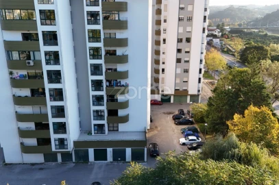 Apartamento T1 para Arrendamento em Santo Antonio dos Olivais