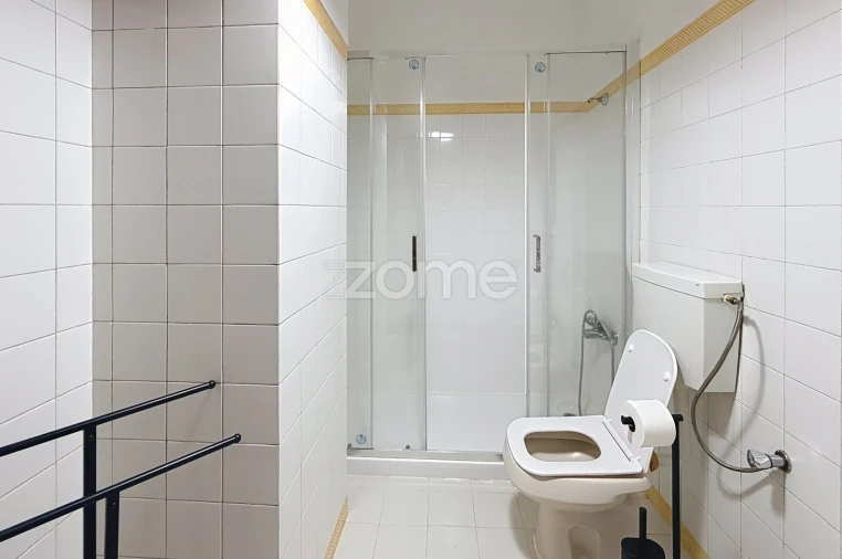 Apartamento T1 para Arrendamento em Santo Antonio dos Olivais Foto 18