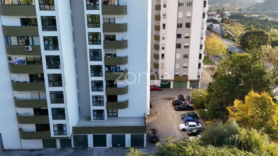 Apartamento T1 para Arrendamento em Santo Antonio dos Olivais