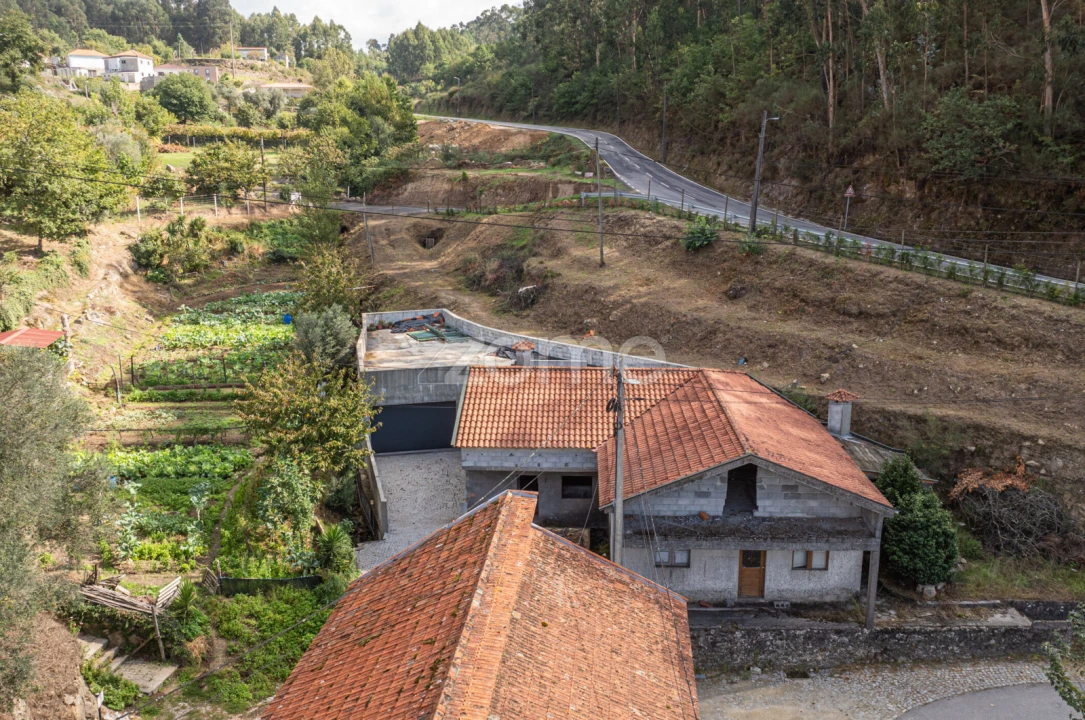 Moradia T3 para Venda em Sendim Foto 5