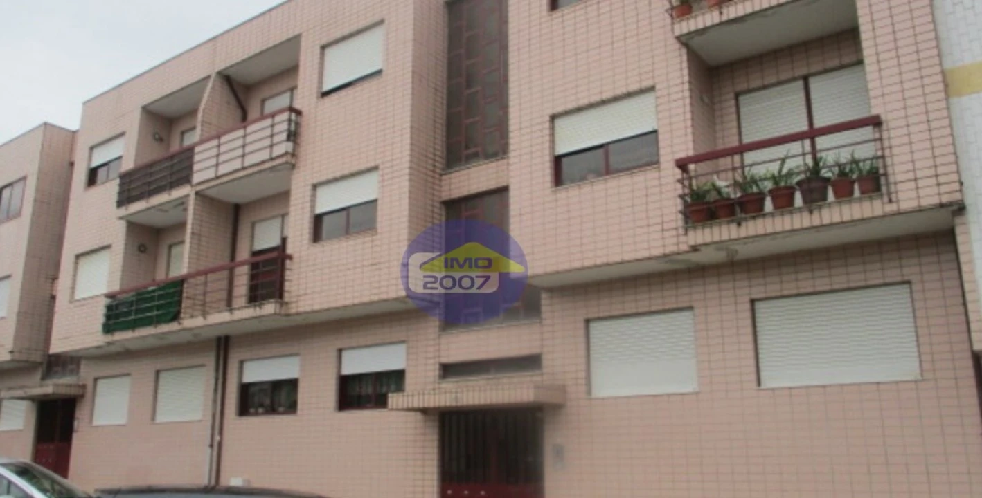 Apartamento T2 para Venda em Ermesinde Foto 1