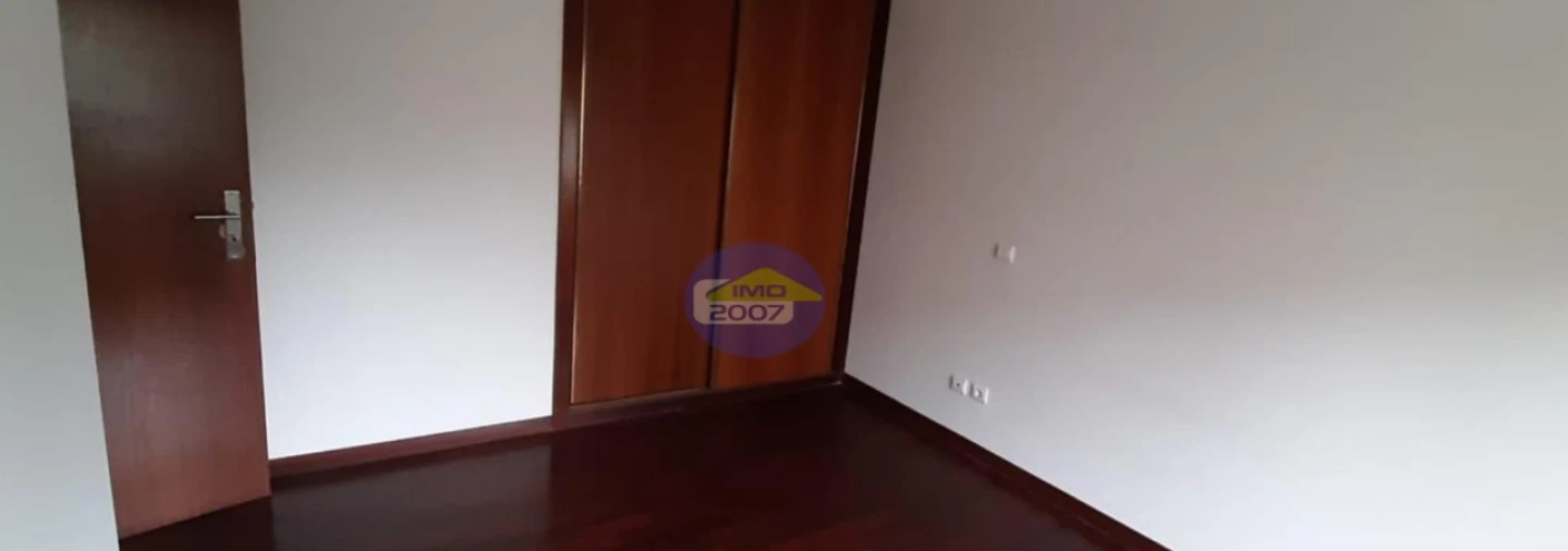 Apartamento T2 para Venda em Valongo Foto 8