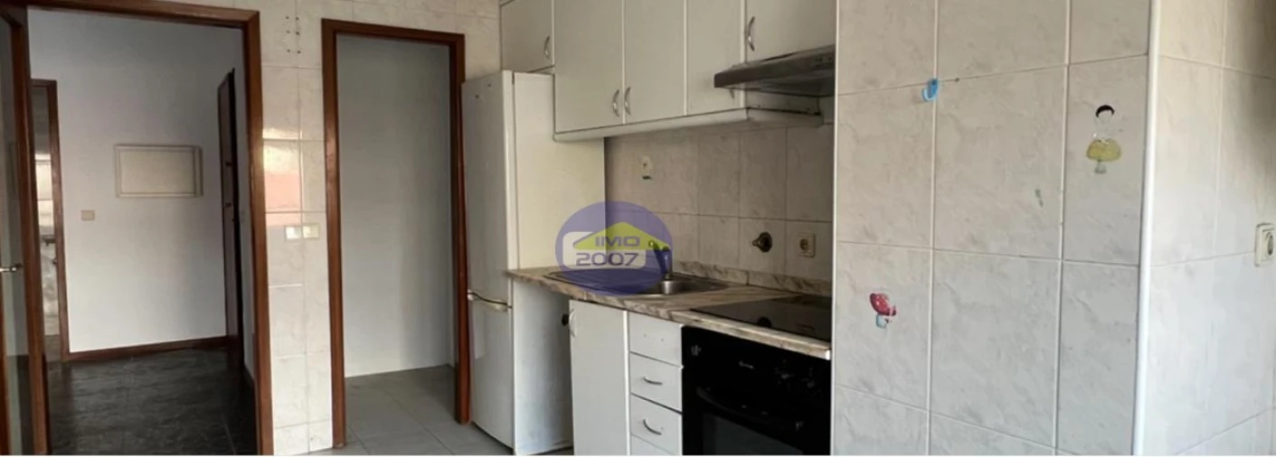 Apartamento T2 para Venda em Valongo Foto 3