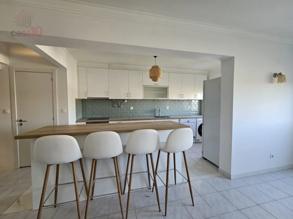 Apartamento T3 para Venda em Cacém e São Marcos Foto 1