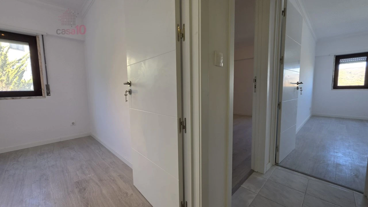 Apartamento T3 para Venda em Cacém e São Marcos Foto 9