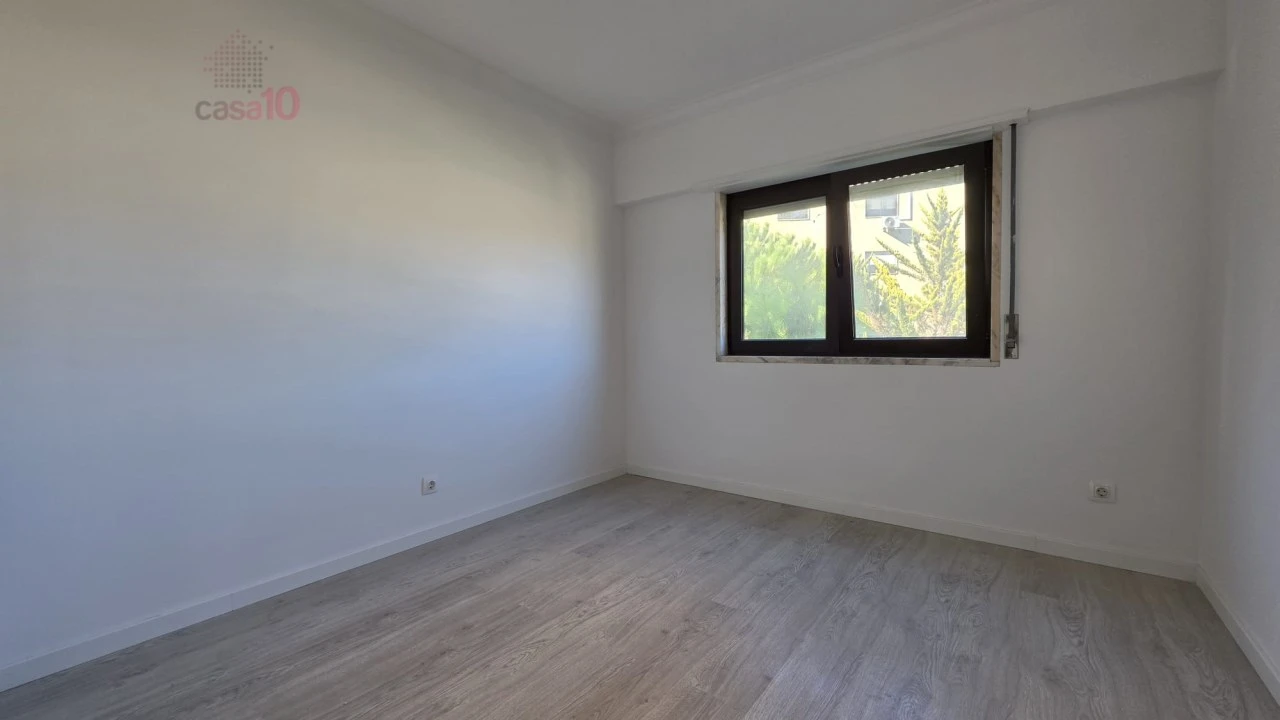 Apartamento T3 para Venda em Cacém e São Marcos Foto 16