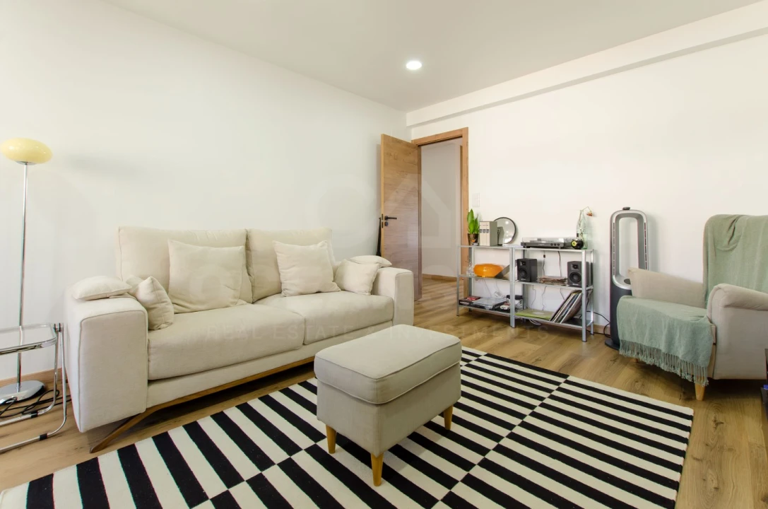 Apartamento T2 para Venda em Barcarena Foto 7