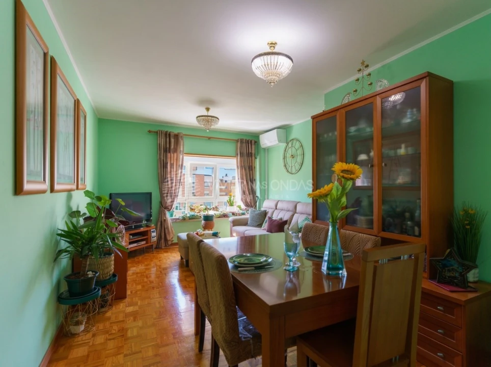 Apartamento T3 para Venda em Caparica e Trafaria Foto 2