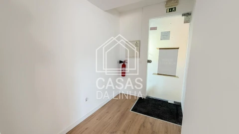 Negócio para Venda em Carcavelos e Parede