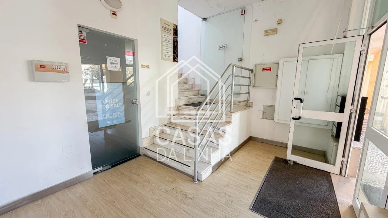 Negócio para Venda em Carcavelos e Parede Foto 18