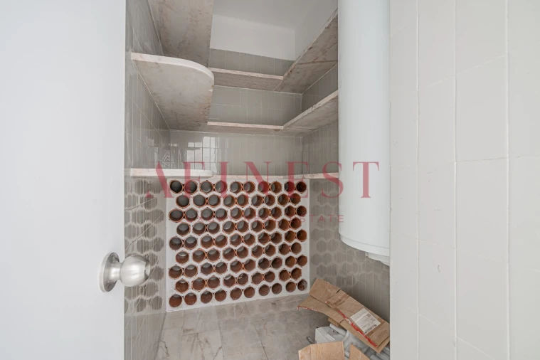 Apartamento T4 para Arrendamento em Santo António Foto 15