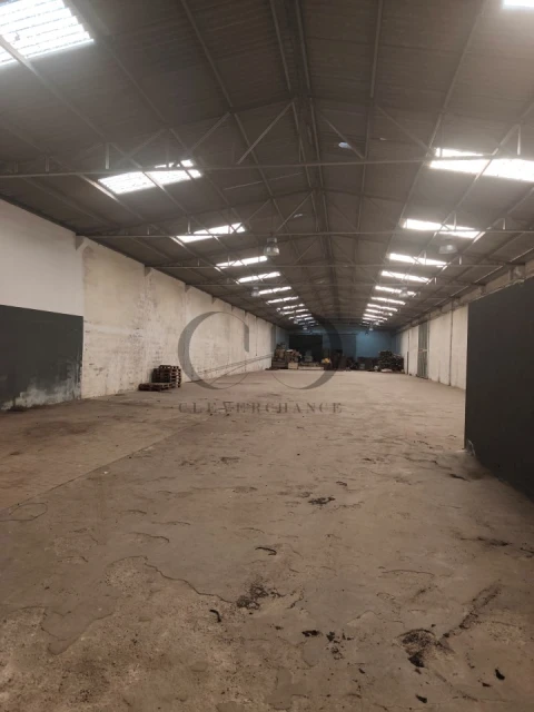 Armazém para Venda em Grijó e Sermonde