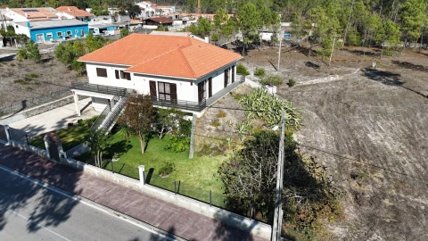 Moradia T5 para Venda em Pataias e Martingança