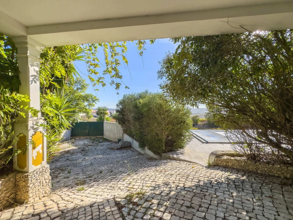 Moradia T3 para Venda em Encarnação Foto 35