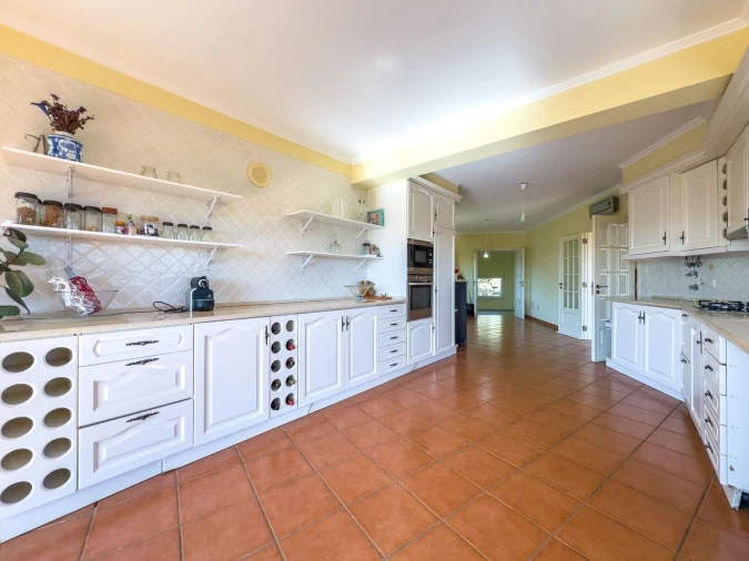Moradia T3 para Venda em Encarnação Foto 14
