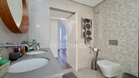 Moradia T5 para Venda em Alhos Vedros