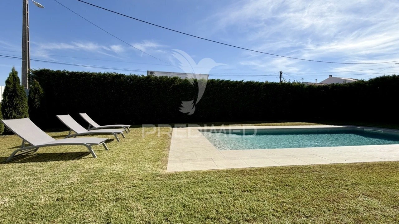 Moradia T5 para Venda em Alhos Vedros Foto 21