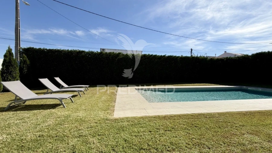 Moradia T5 para Venda em Alhos Vedros Foto 21