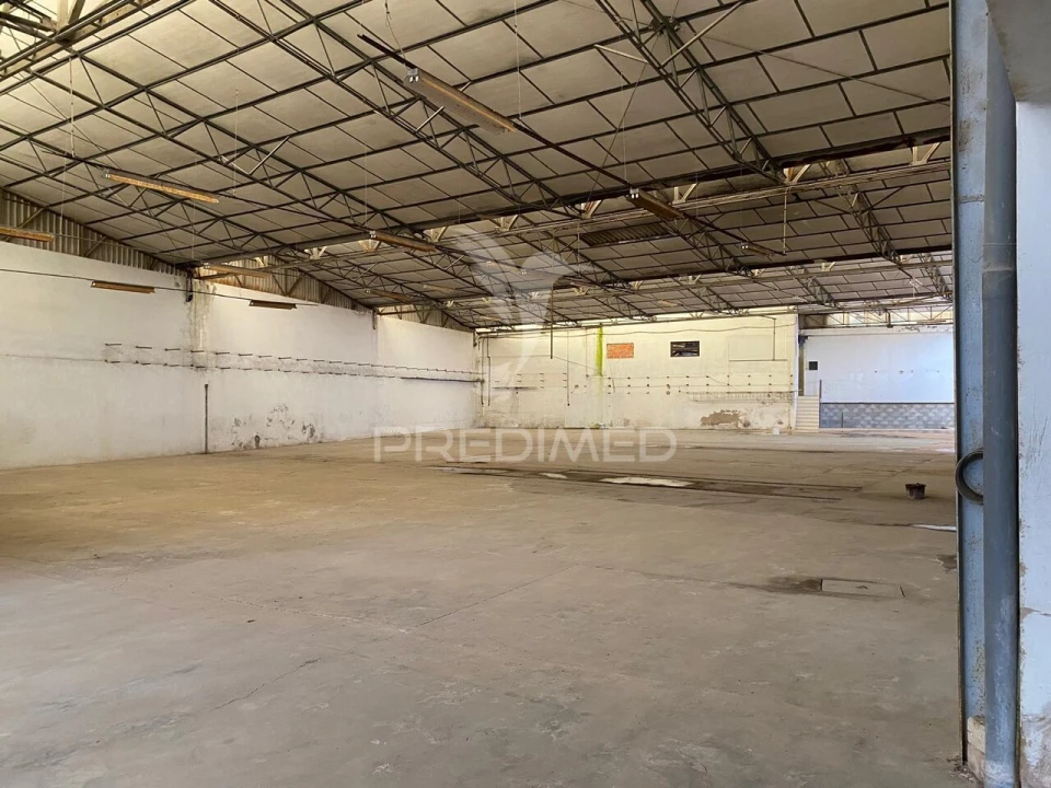 Armazém para Venda em Alcobaça e Vestiaria Foto 10