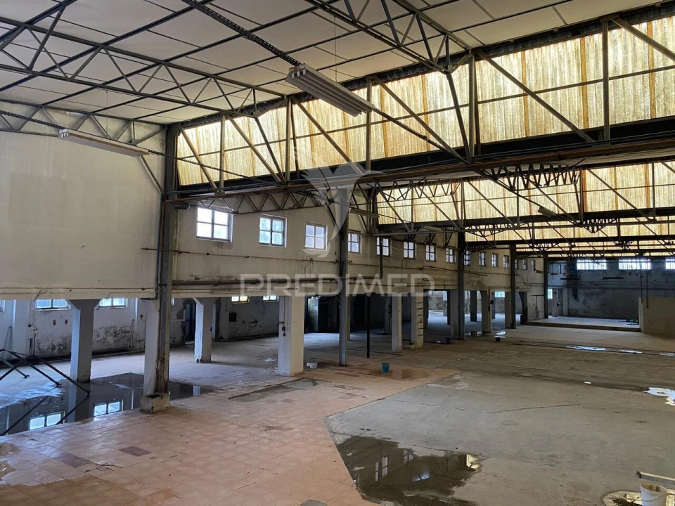Armazém para Venda em Alcobaça e Vestiaria Foto 6