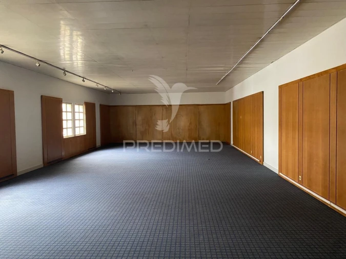 Armazém para Venda em Alcobaça e Vestiaria Foto 4