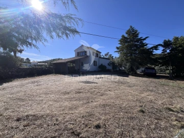 Quinta T4 para Venda em Santa Maria da Devesa